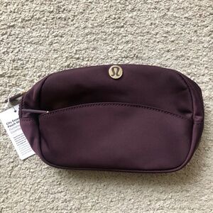 LULULEMON City Essentials Pouch Mini.2L.